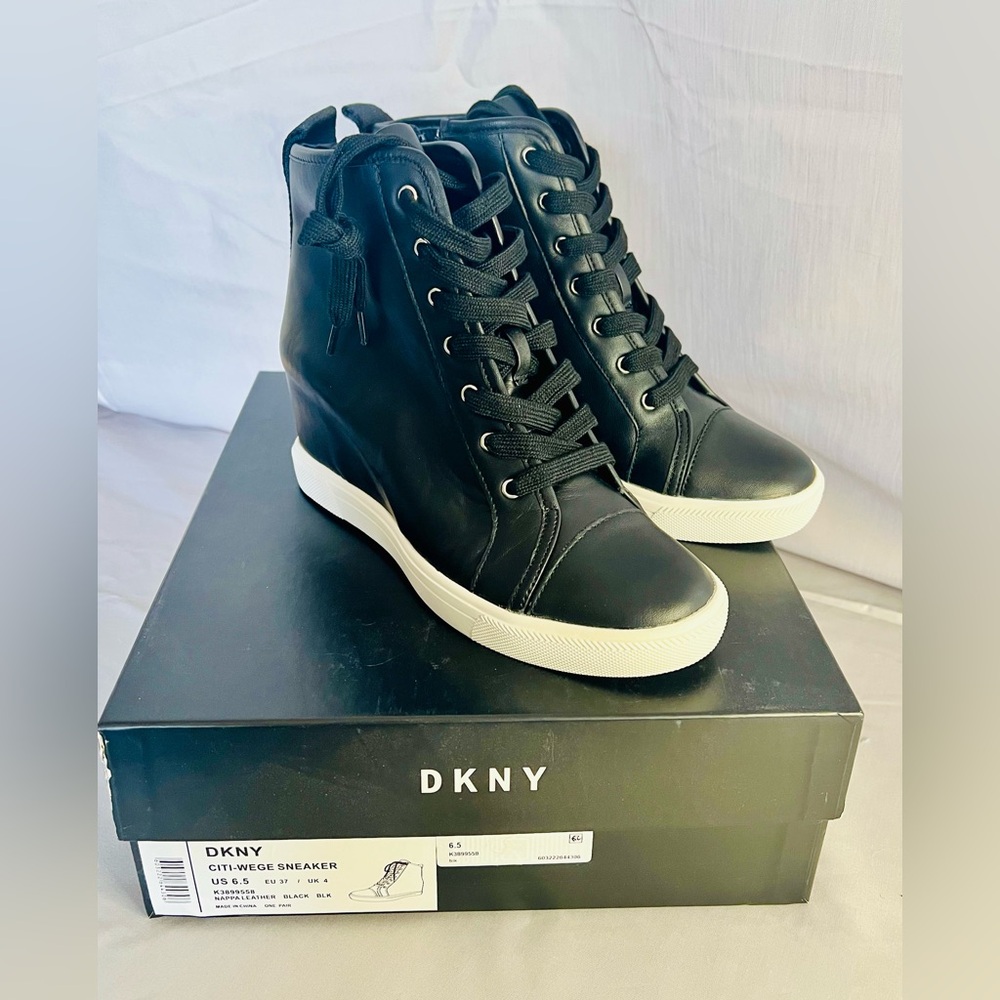 NEW DKNY Black Wedge Lace-Up Sneakers with White Soles size 7.5